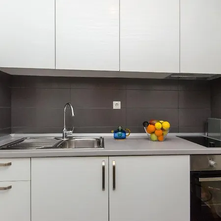 Side By Side Apartment *