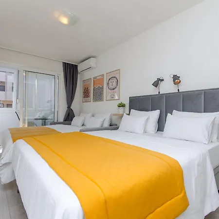 Side By Side Appartement Split