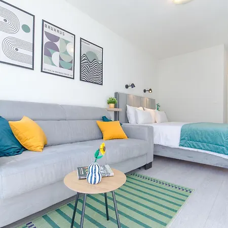 Апартаменти Side By Side Спліт