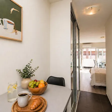 Apartment Side By Side *