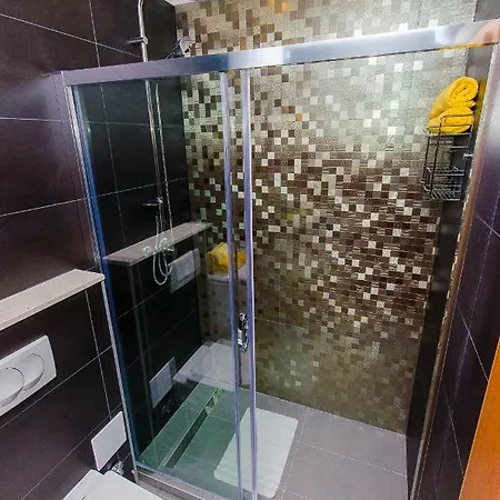 Side By Side Апартаменти Спліт