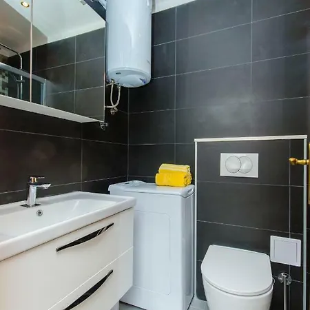 Side By Side Апартаменти